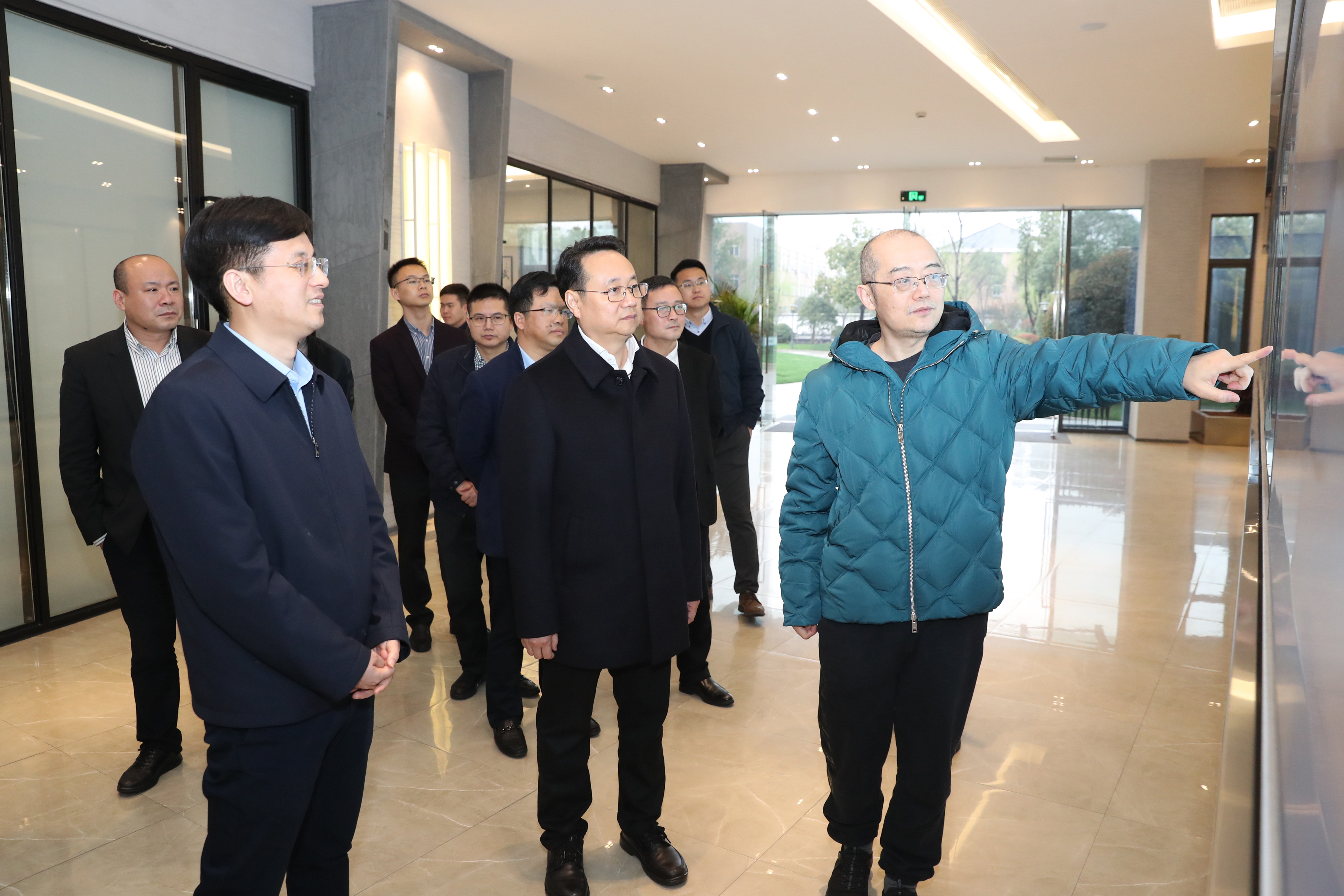 湖州市委副書記、市長王綱調(diào)研我武生物